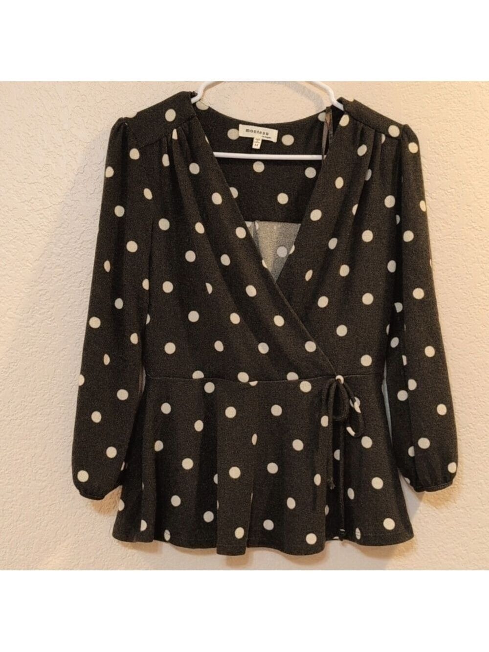 Anthropology Monteau Wrap sweater long puffy sleeves, size Medium.